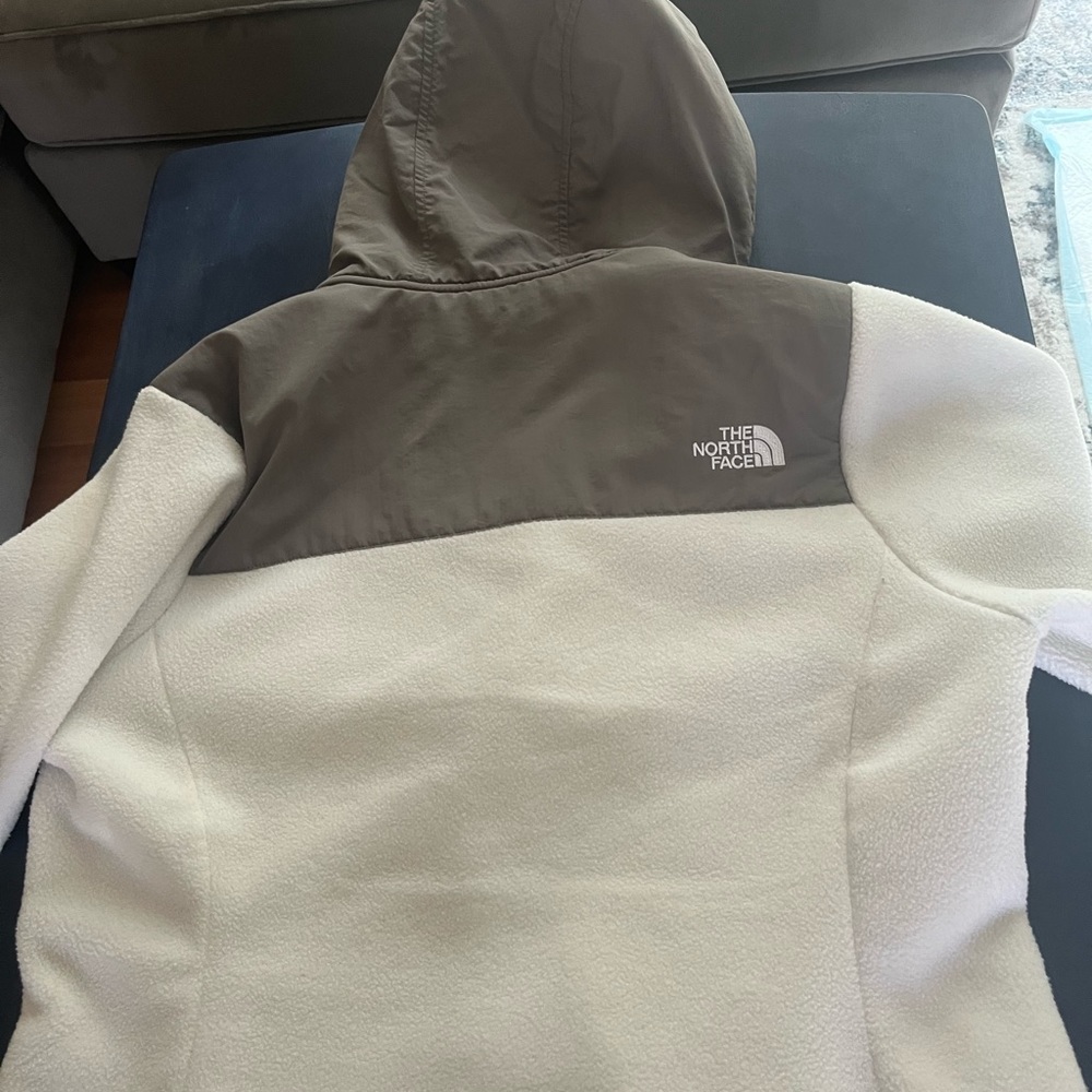 Women’s North Face Jacket